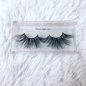 Boss Lashes ‼️DEAL‼️